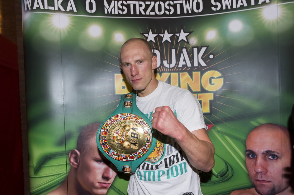 Krzysztof Włodarczyk z pasem mistrza świata WBC wagi cruiser (2012)