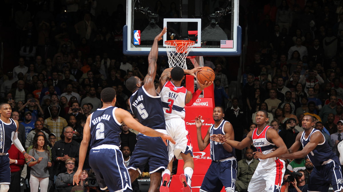 Bradley Beal zdobywa decydujące punkty w starciu z Thunder