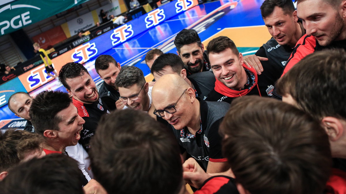 Asseco Resovia z trenerem Giampaolo Medeim