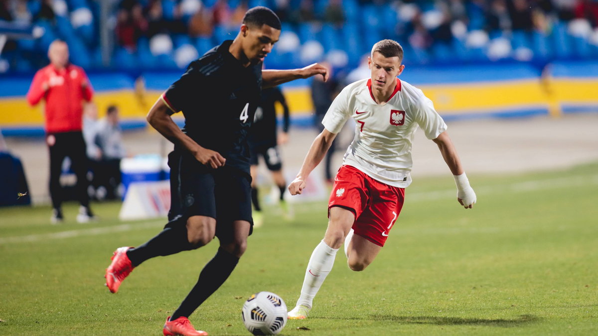 Piłkarze drużyn U-20 reprezentacji Polski i Niemiec