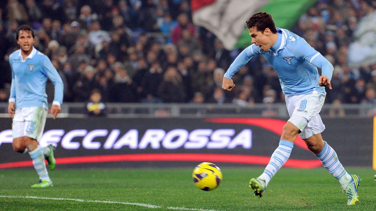 Hernanes (P)