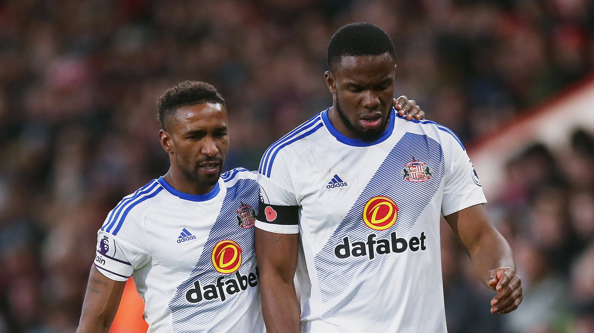 Jermain Defoe (z lewej) i Victor Anichebe