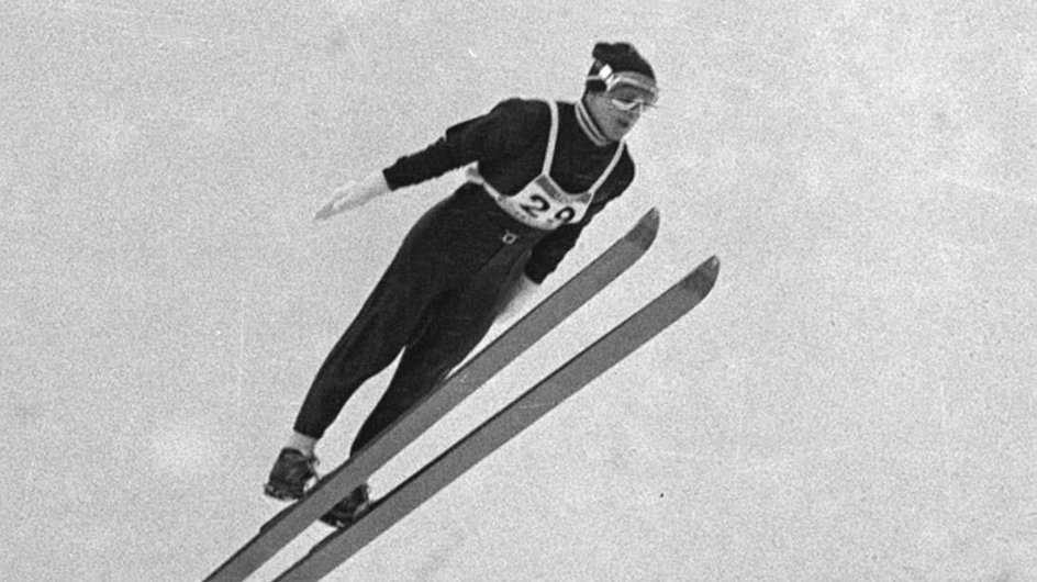 11 lutego 1972 roku Wojciech Fortuna zdobył złoto olimpijskie. Skoki -  Przegląd Sportowy