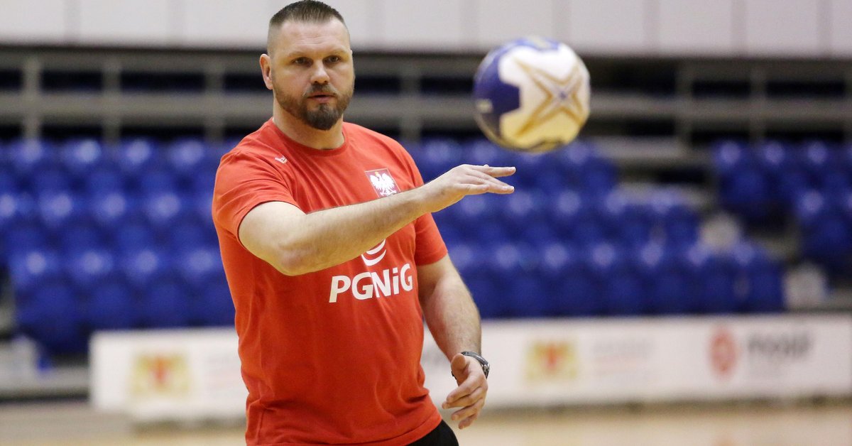 Trener Handball Stali podkreśla pokorę i szacunek wobec rywali w ekstraklasie