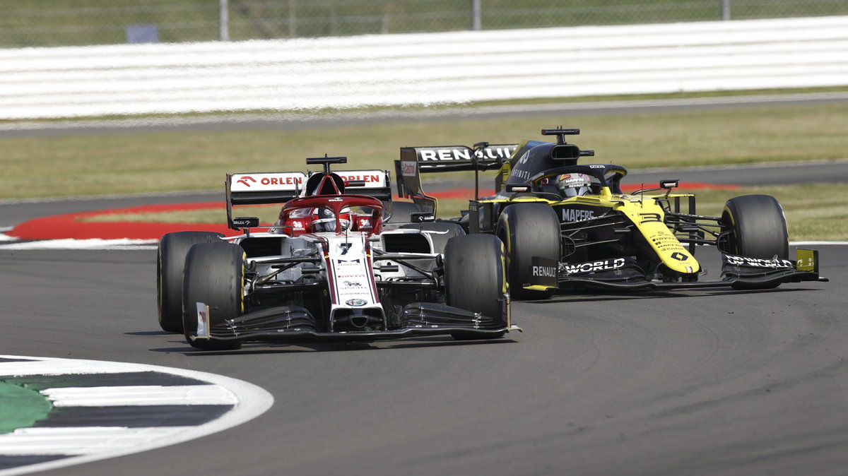 Kimi Raikkonen w bolidzie Alfa Romeo Racing Orlen