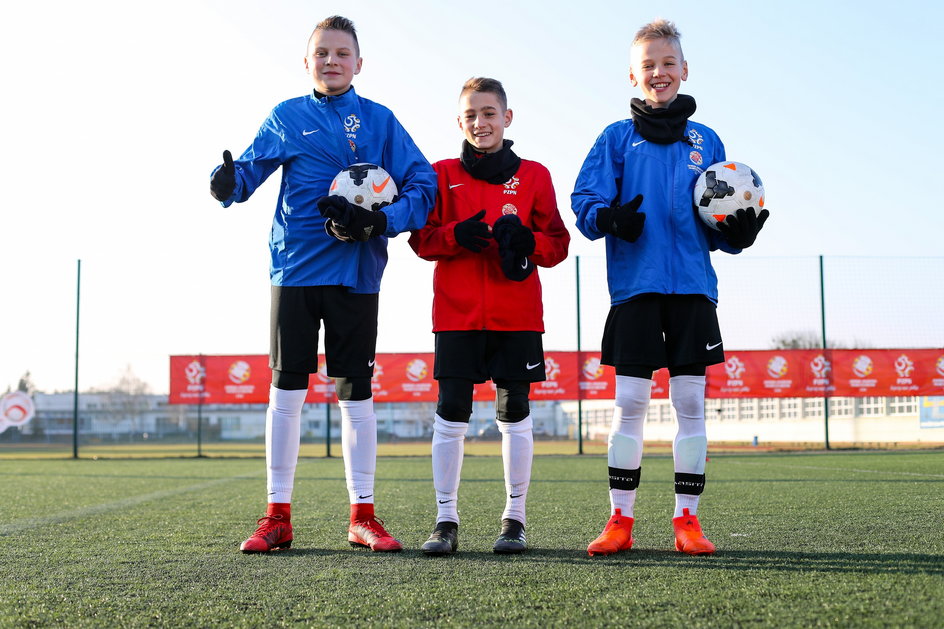 Z podwórka na stadion