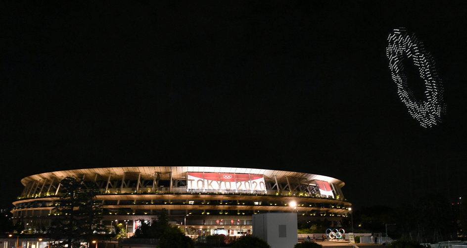 Stadion Olimpijski w nocnym anturażu w czasie ceremonii