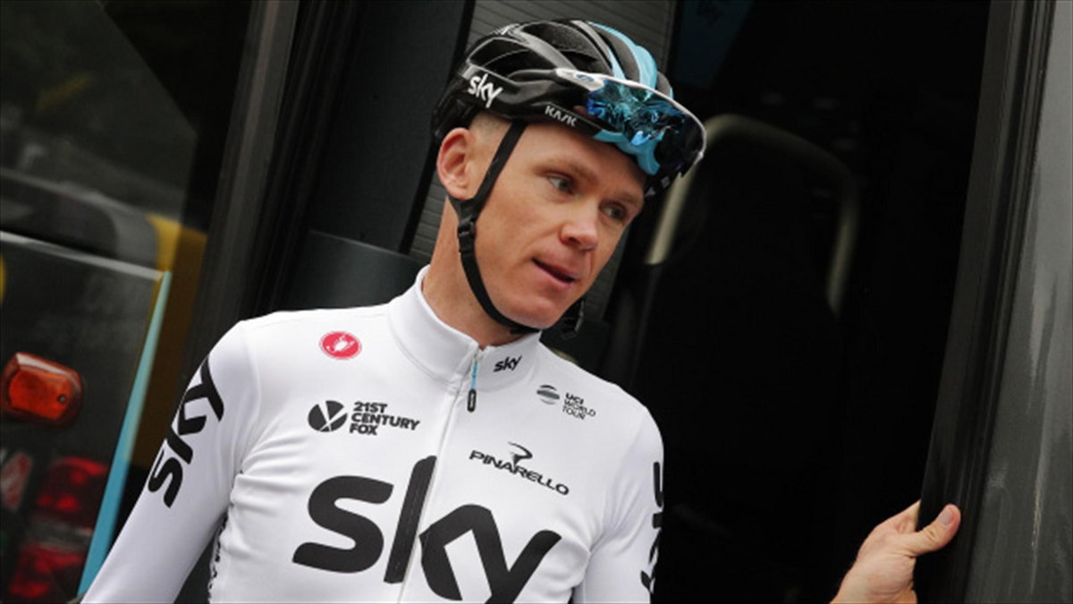 Chris Froome na dłużej w grupie Sky