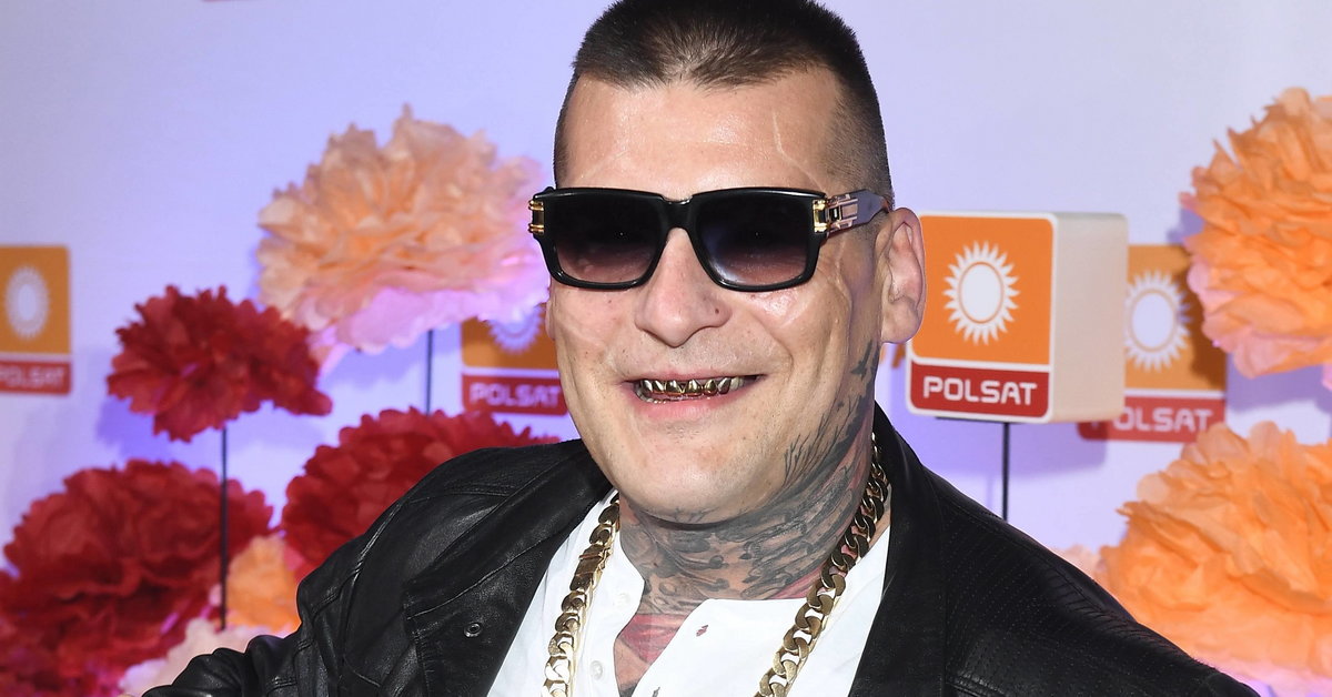 To się w głowie nie mieści. Tak wyglądał Popek bez tatuaży i złotych ...