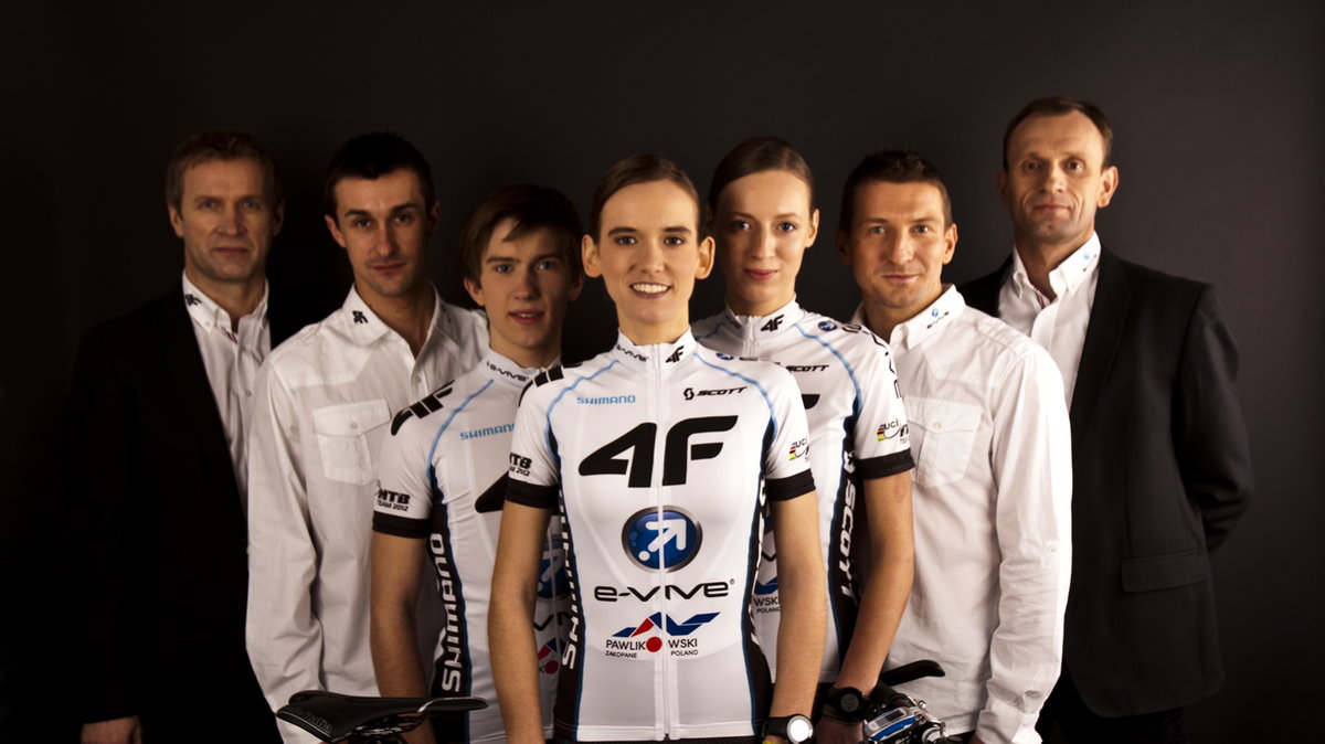 4F E-VIVE Racing Team