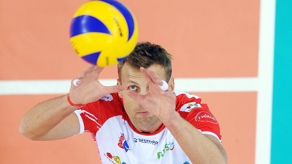 PIOTR LIPIŃSKI