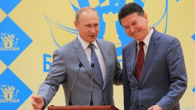 Kirsan Ilumżynow i Władimir Putin
