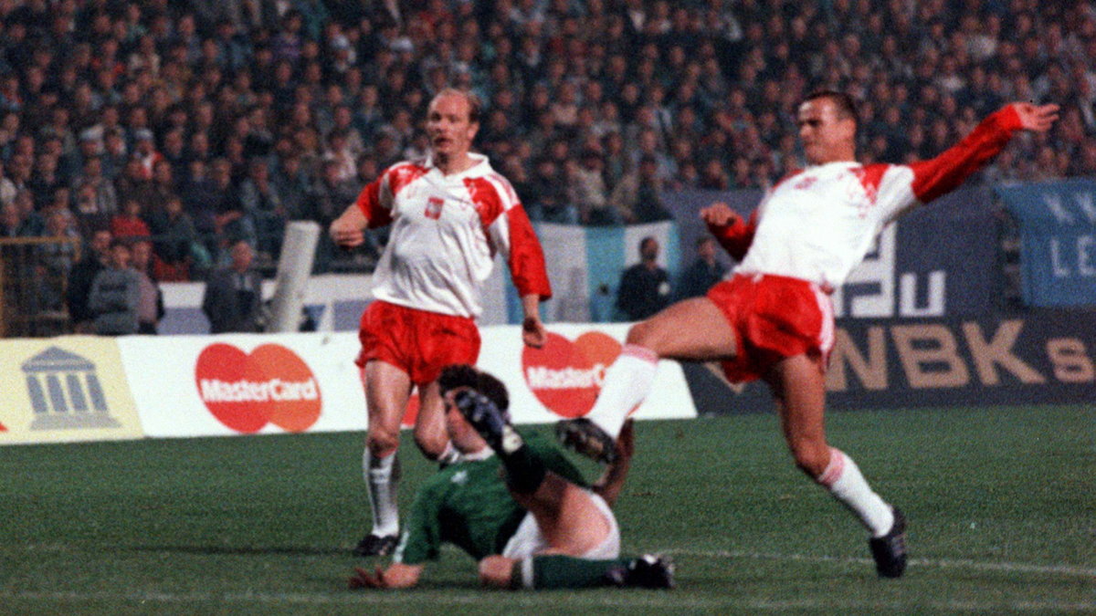 Janusz Nawrocki (z lewej, w meczu z Irlandią w 1991 r.)