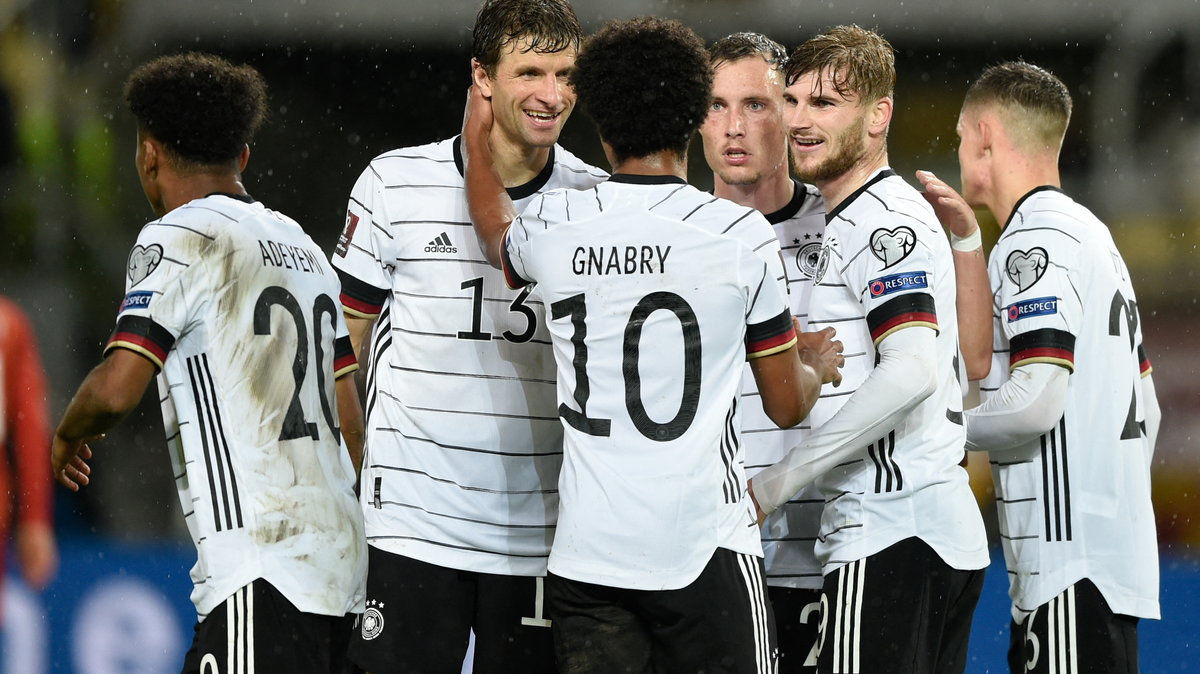 Pięciu piłkarzy reprezentacji Niemiec zostało poddanych izolacji