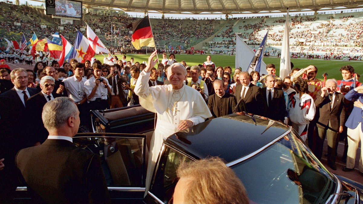 Jan Paweł II na Stadionie Olimpijskim w Rzymie