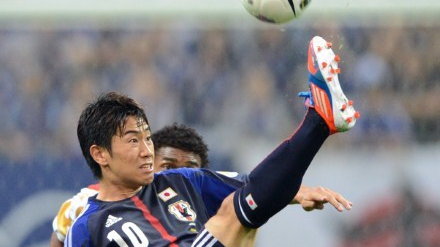 Shinji Kagawa (front)