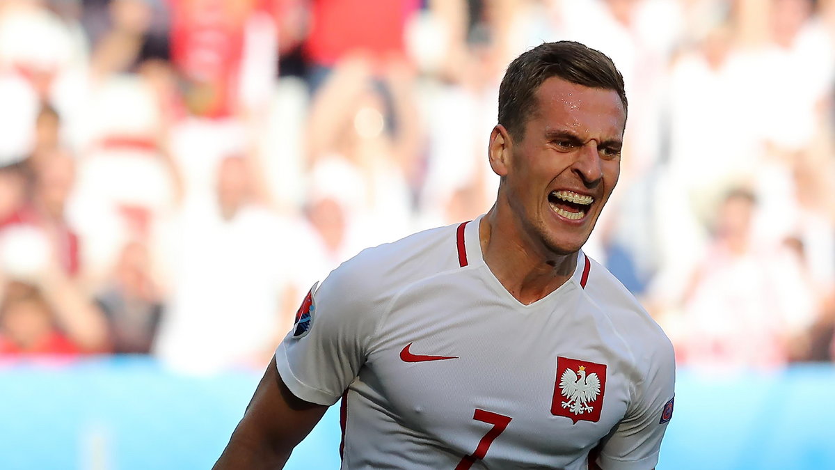 Arkadiusz Milik celebrates