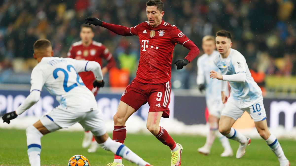 Robert Lewandowski zaczyna treningi, a w piątek rozegra pierwszy mecz w tym roku. Bayern zmierzy się z Borussią Mönchengladbach.