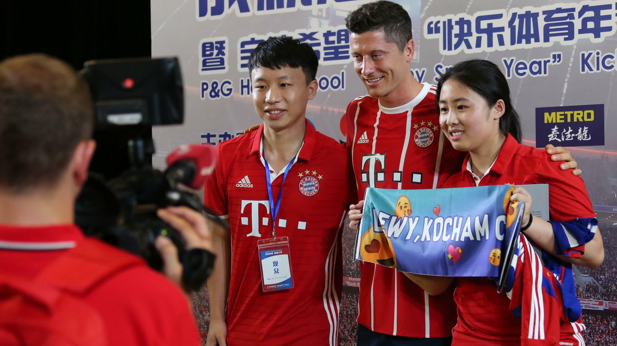 Robert Lewandowski highlights kid soccer school launch ceremony in Shanghai
