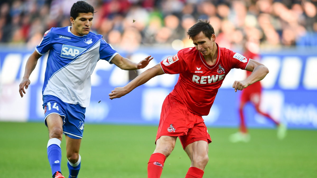 Paweł Olkowski (z prawej) w meczu z Hoffenheim