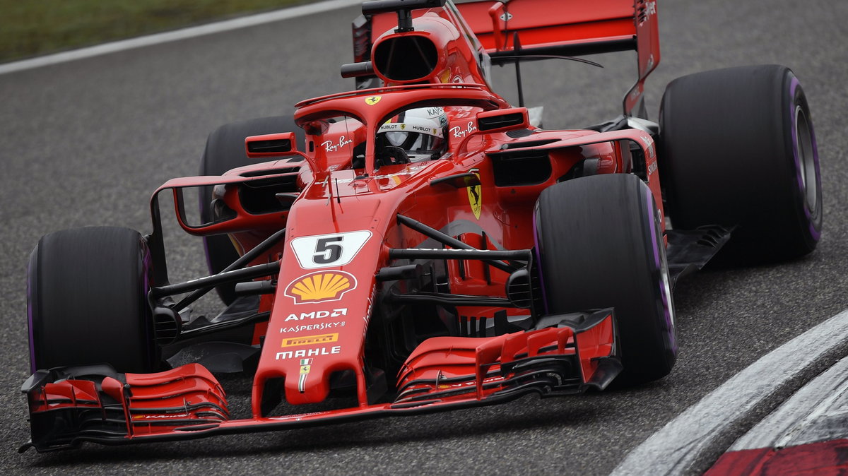 GP Chin: Ferrari na czele, niezła postawa Siergieja Sirotkina