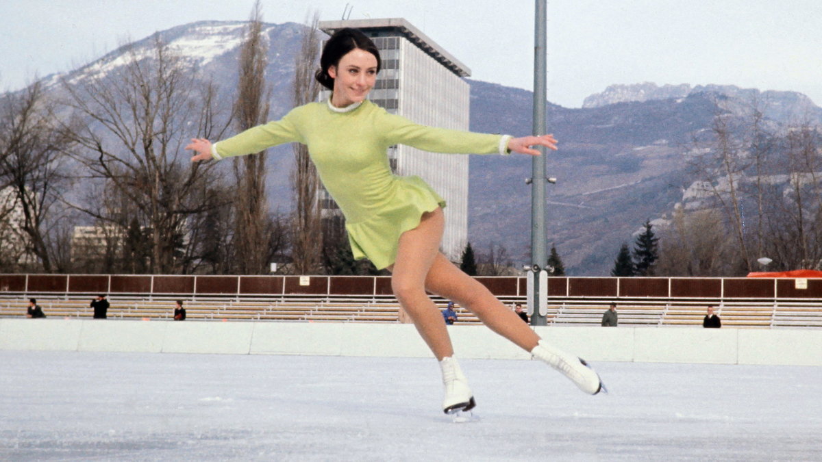 Peggy Fleming po sukcesie w Grenoble rozsławiła łyżwiarstwo figurowe i zyskała ogromną popularność w USA. Z licznej ekipy amerykańskiej w X ZIO jako jedyna zdobyła złoty medal olimpijski.