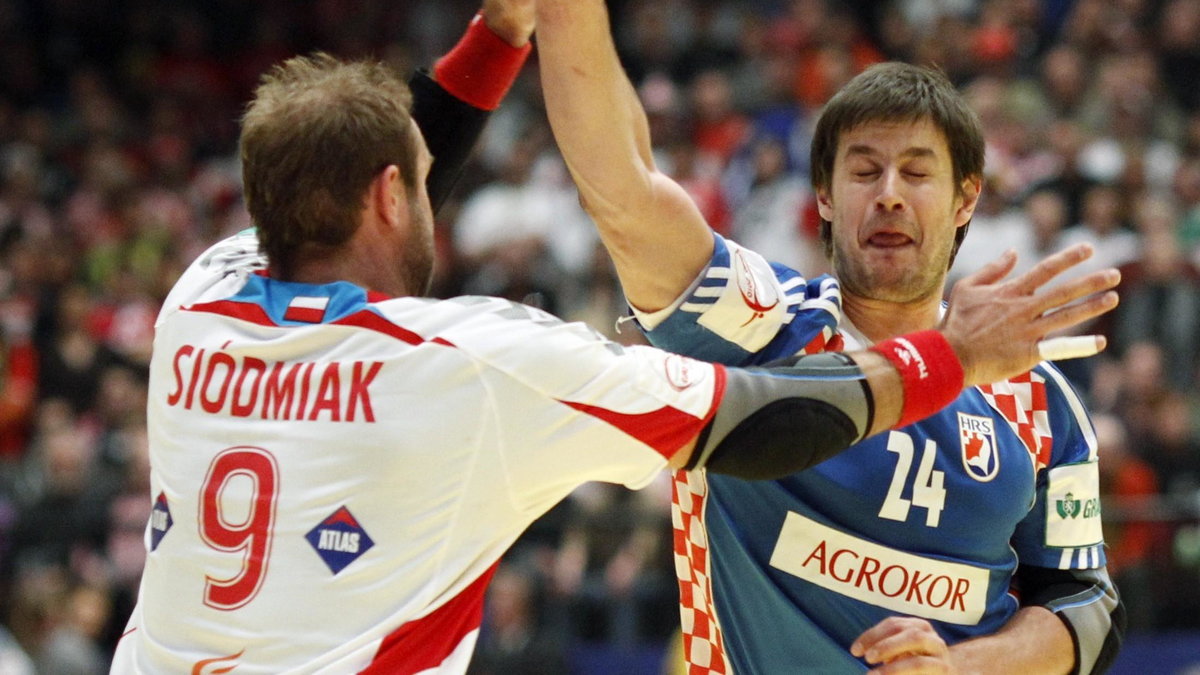 2010-01-30T155727Z_01_IMS07_RTRIDSP_3_HANDBALL-EUROPEAN.jpg