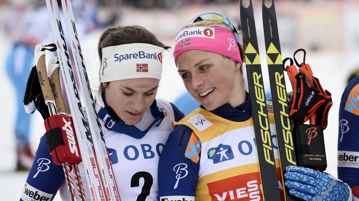 Heidi Weng (L) i Therese Johaug