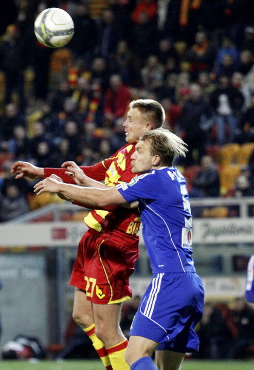 PIŁKARSKA EKSTRAKLASA JAGIELLONIA KONTRA PIAST GLIWICE ( Mateusz Piątkowski Jan Polak )