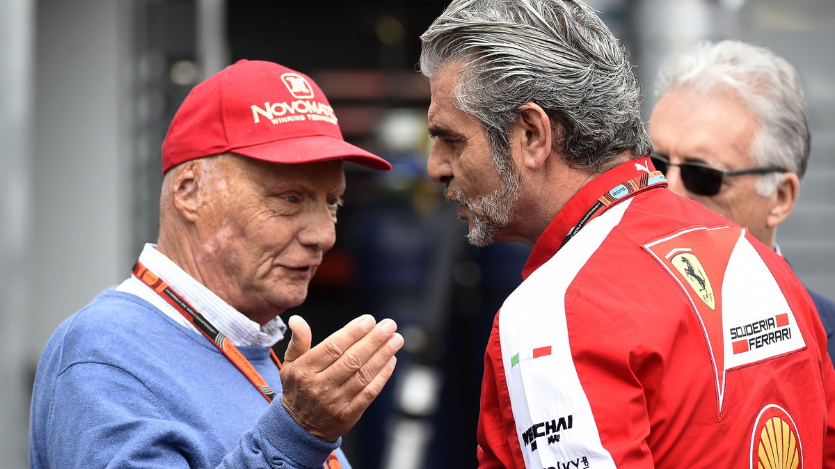 Niki Lauda (z lewej)