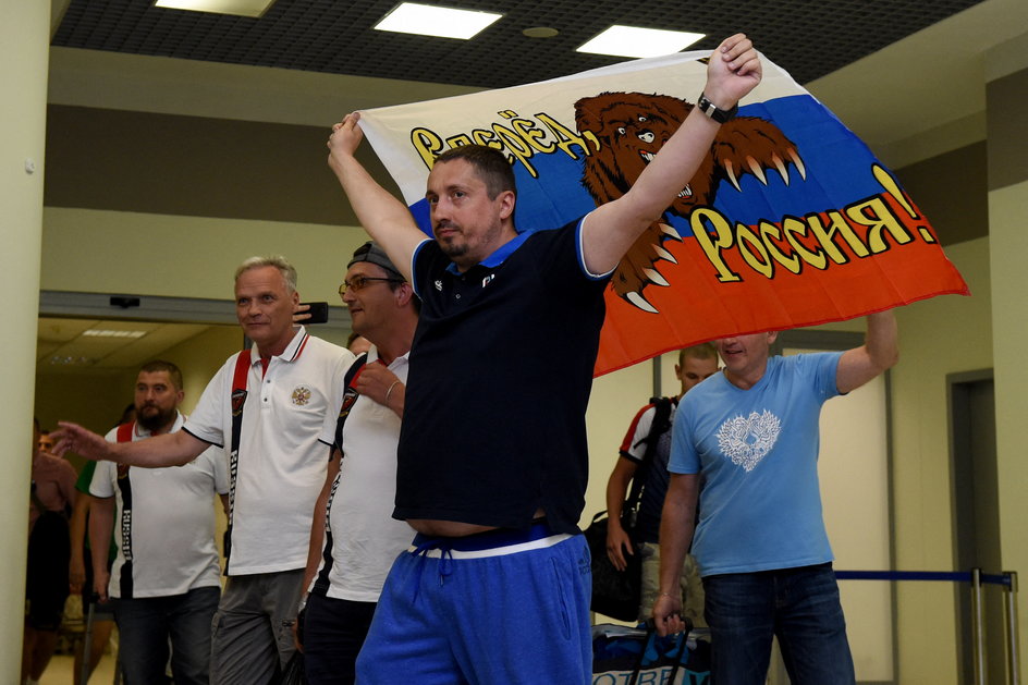 Aleksander Szprygin na lotnisku w Moskwie po deportacji z Francji