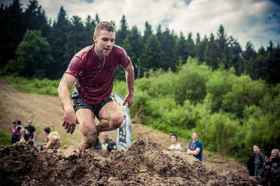 Piekielnie ciężki Runmageddon w Myślenicach śrubuje rekord frekwencji