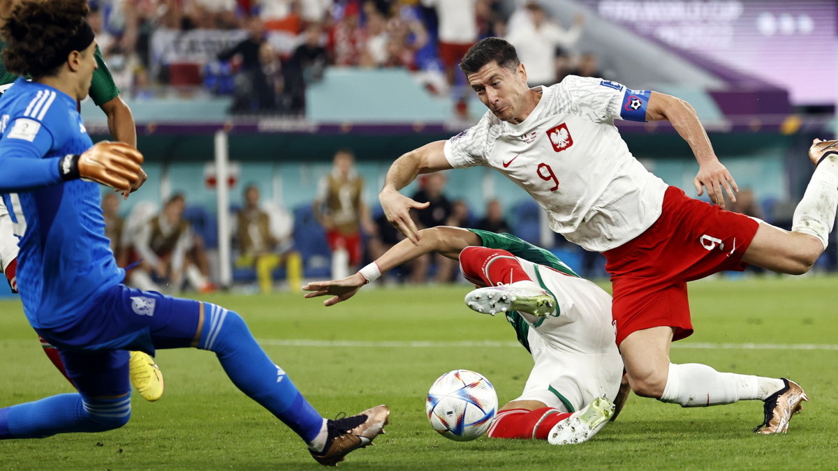 Guillermo Ochoa, Robert Lewandowski i Hector Moreno