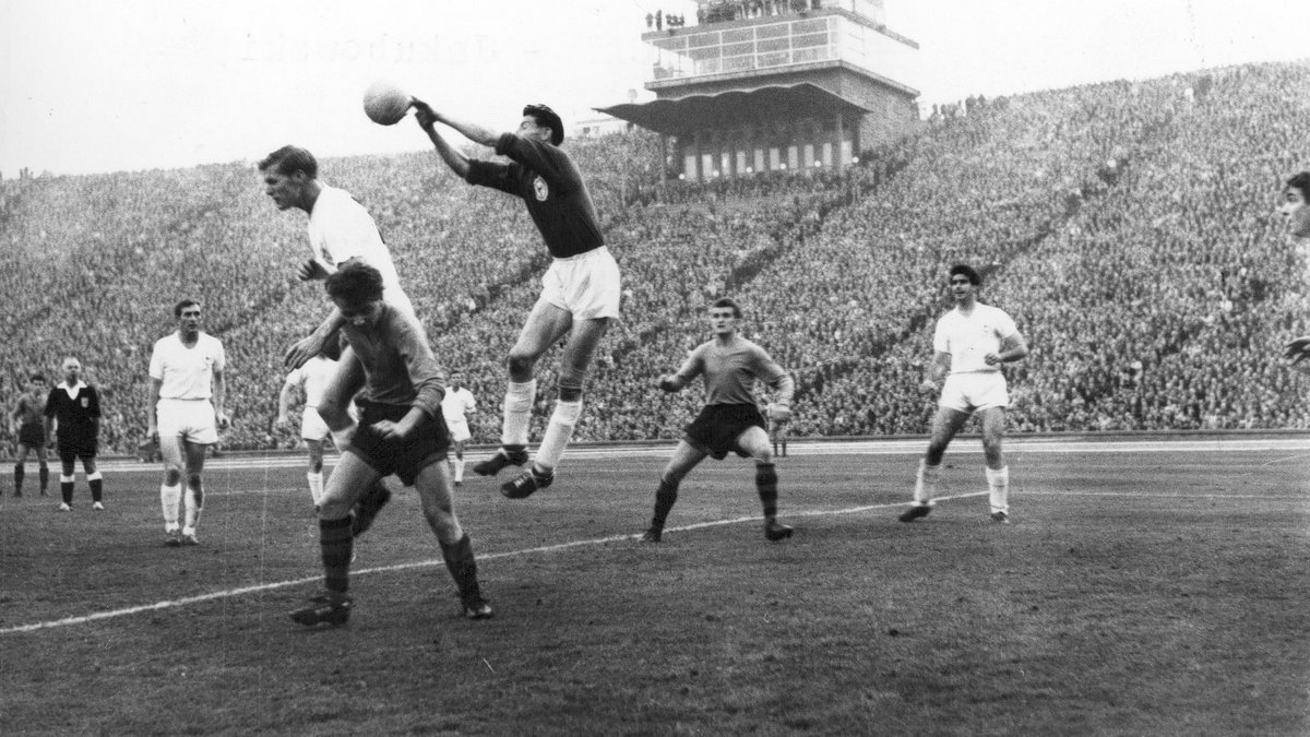 W 1961 roku Górnik nie miał sobie równych w lidze, a w PEMK na wypełnionym Stadionie Śląskim potrafił pokonać nawet Tottenham (4:2).