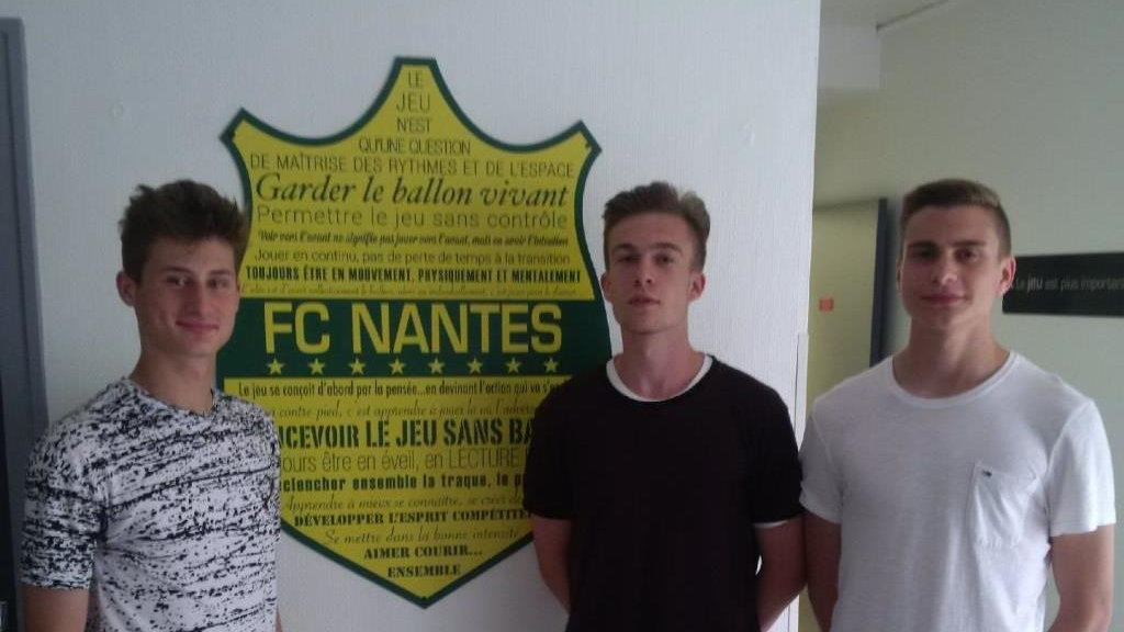 Bartłomiej Kukułowicz, Olaf Niepokój i Michał Feliks podczas testów w FC Nantes.