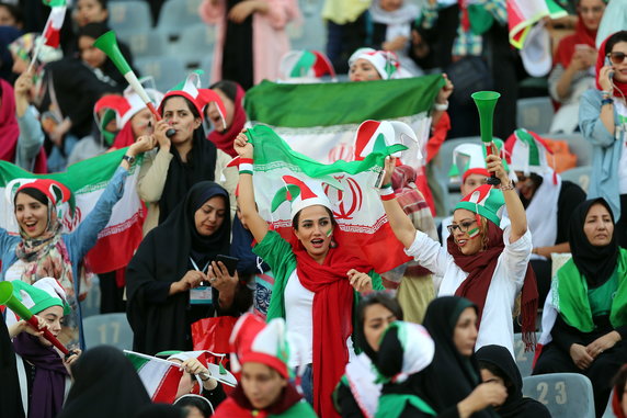 El. MŚ 2022: Iranki obejrzały na stadionie mecz Iran - Kambodża