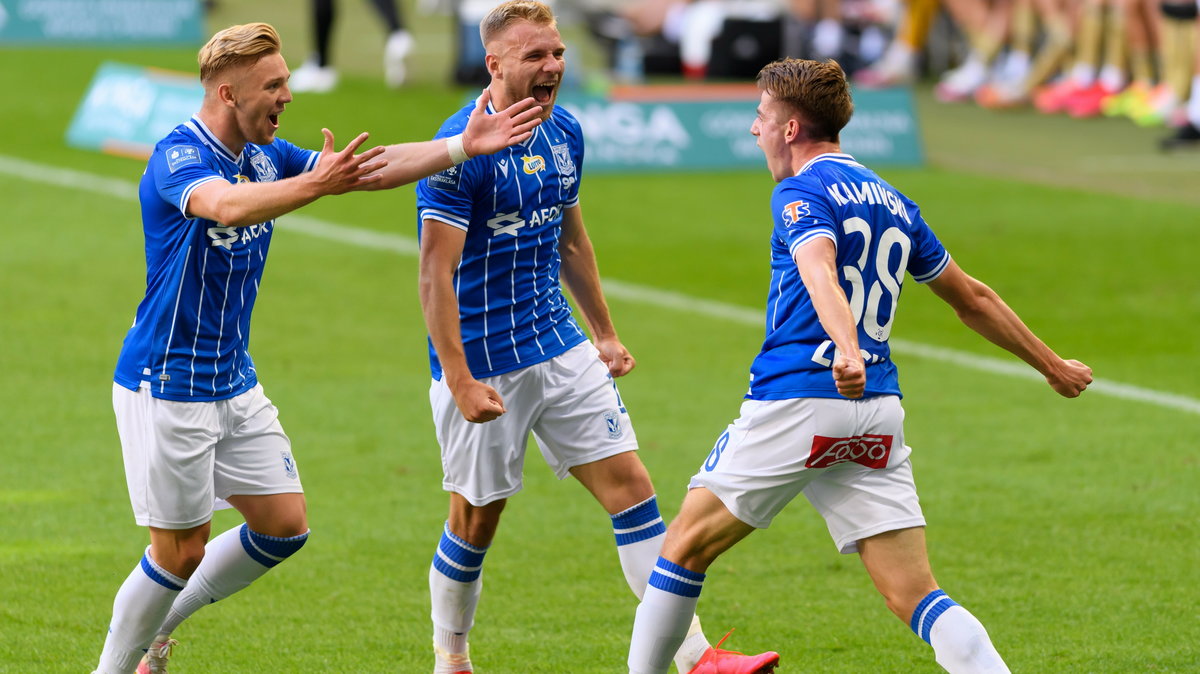 20704348 - PIŁKA NOŻNA EKSTRAKLASA LECH POZNAŃ LEGIA WARSZAWA (Jakub Kamiński Tymoteusz Puchacz Kamil Jóźwiak)