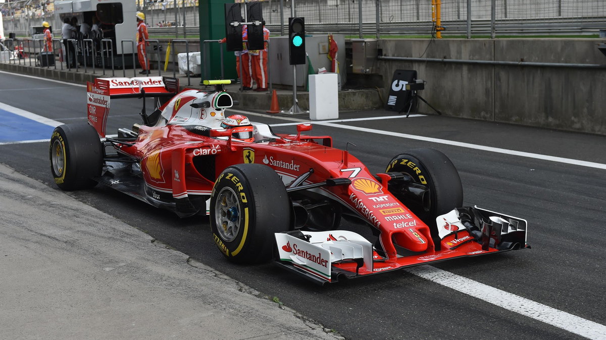 F1 drivers in full swing for Chinese Grand Prix in practice session