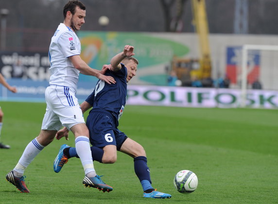 PIŁKARSKA EKSTRAKLASA POGOŃ KONTRA RUCH (Rafał Murawski Filip Starzyński )