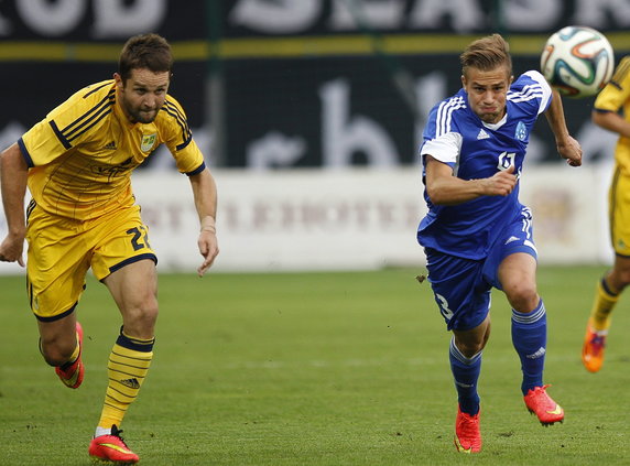 PIŁKA NOŻNA LE RUCH CHORZÓW METALIST CHARKÓW (Daniel Dziwniel Denys Kulakov )