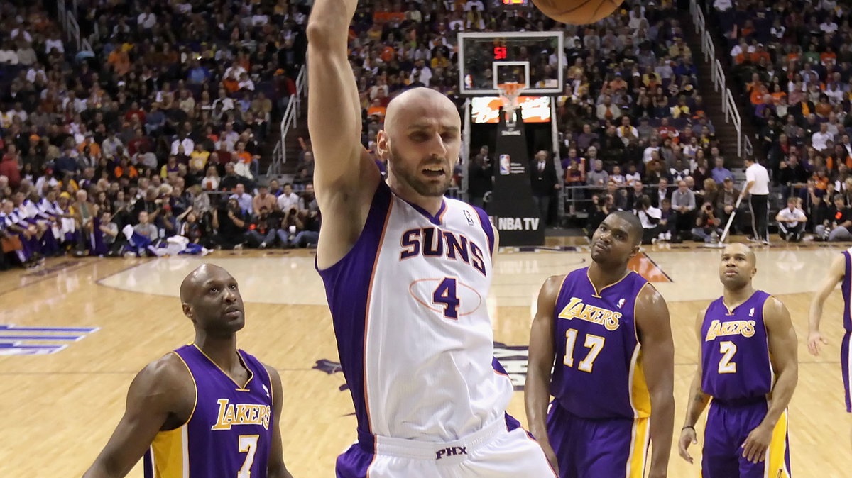 Marcin Gortat (C) w barwach Phoenix Suns