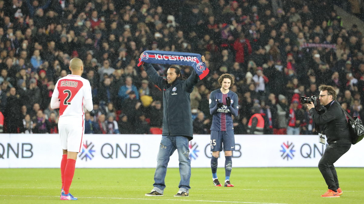 Ronaldinho na meczu PSG w 2017 r.