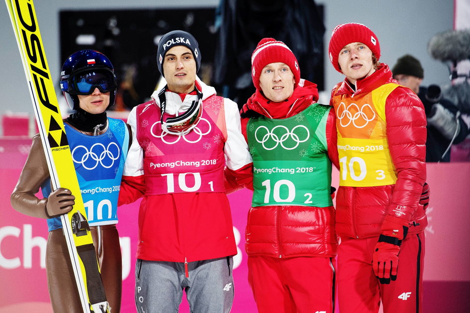 Od lewej: Kamil Stoch, Maciej Kot, Stefan Hula i Dawid Kubacki podczas igrzysk olimpijskich w Pjongczangu 2018