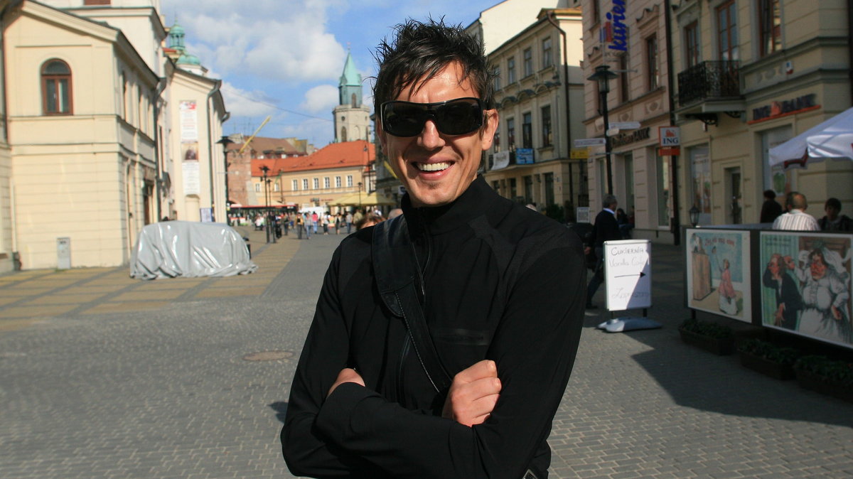 Jacek Bąk na Krakowskim Przedmieściu w Lublinie (2010 r.)