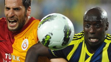 Kadr z meczu Fenerbahce - Galatasaray