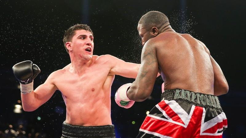 Marco Huck uderza Ola Afolabiego