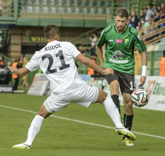 PIŁKA NOŻNA EKSTRAKLASA GÓRNIK ŁĘCZNA - POGOŃ SZCZECIN (Sebastian Rudol Grzegorz Bonin)