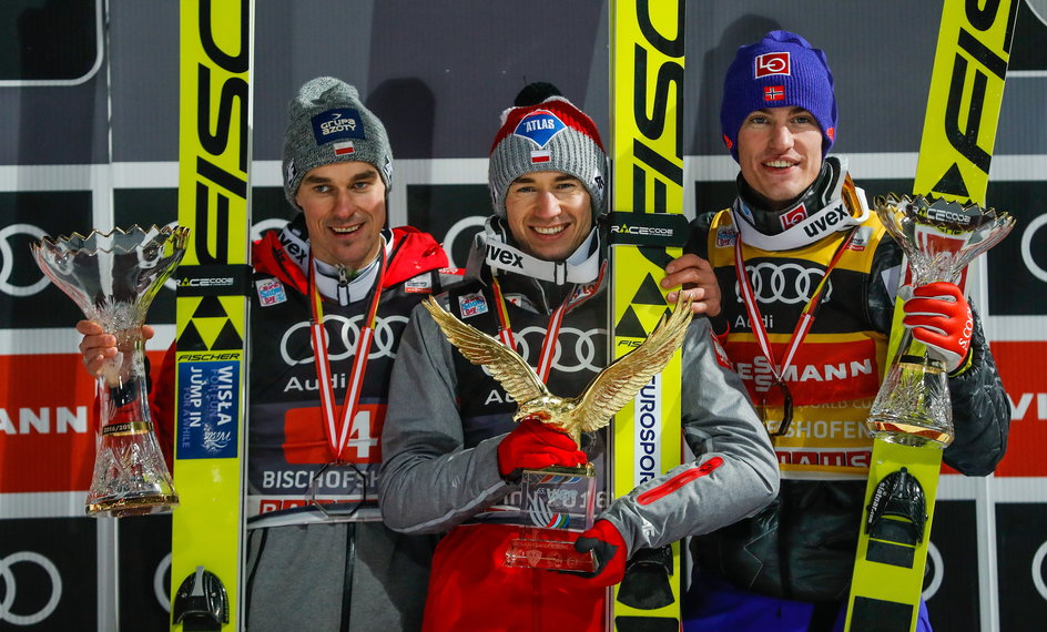 Od lewej: Piotr Żyła, Kamil Stoch i Daniel-Andre Tande na podium 65. Turnieju Czterech Skoczni