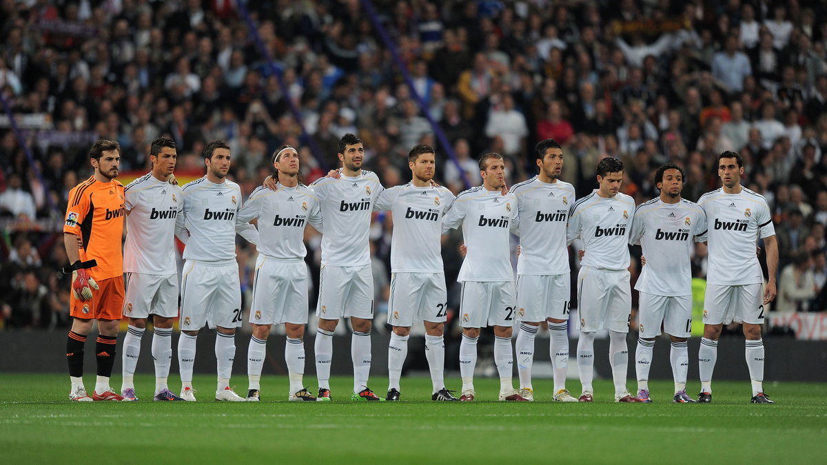 Minuta ciszy na Santiago Bernabeu