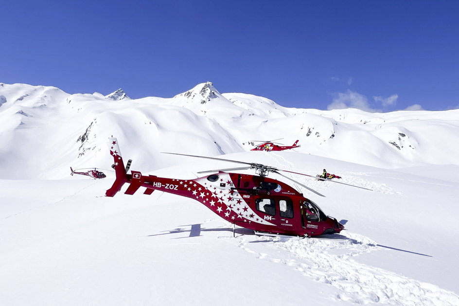 Śmigłowce ratownicze w Valais w Szwajcarii